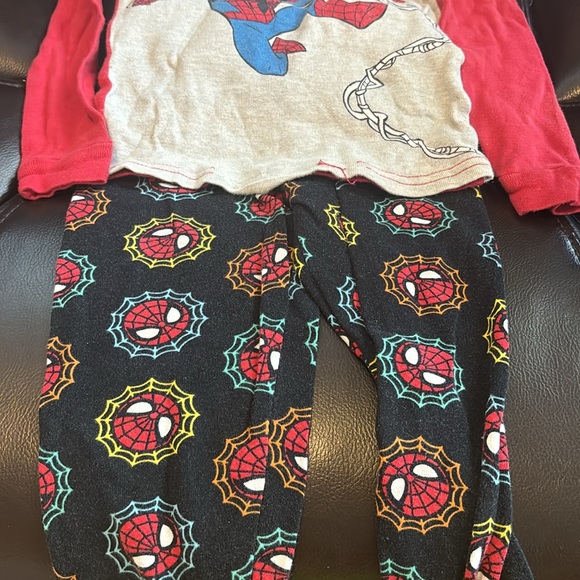4T boys spider-man pajama set - Picture 2 of 2